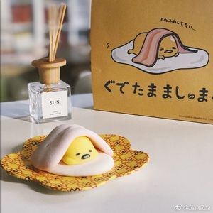 Meet your Posher, Yue